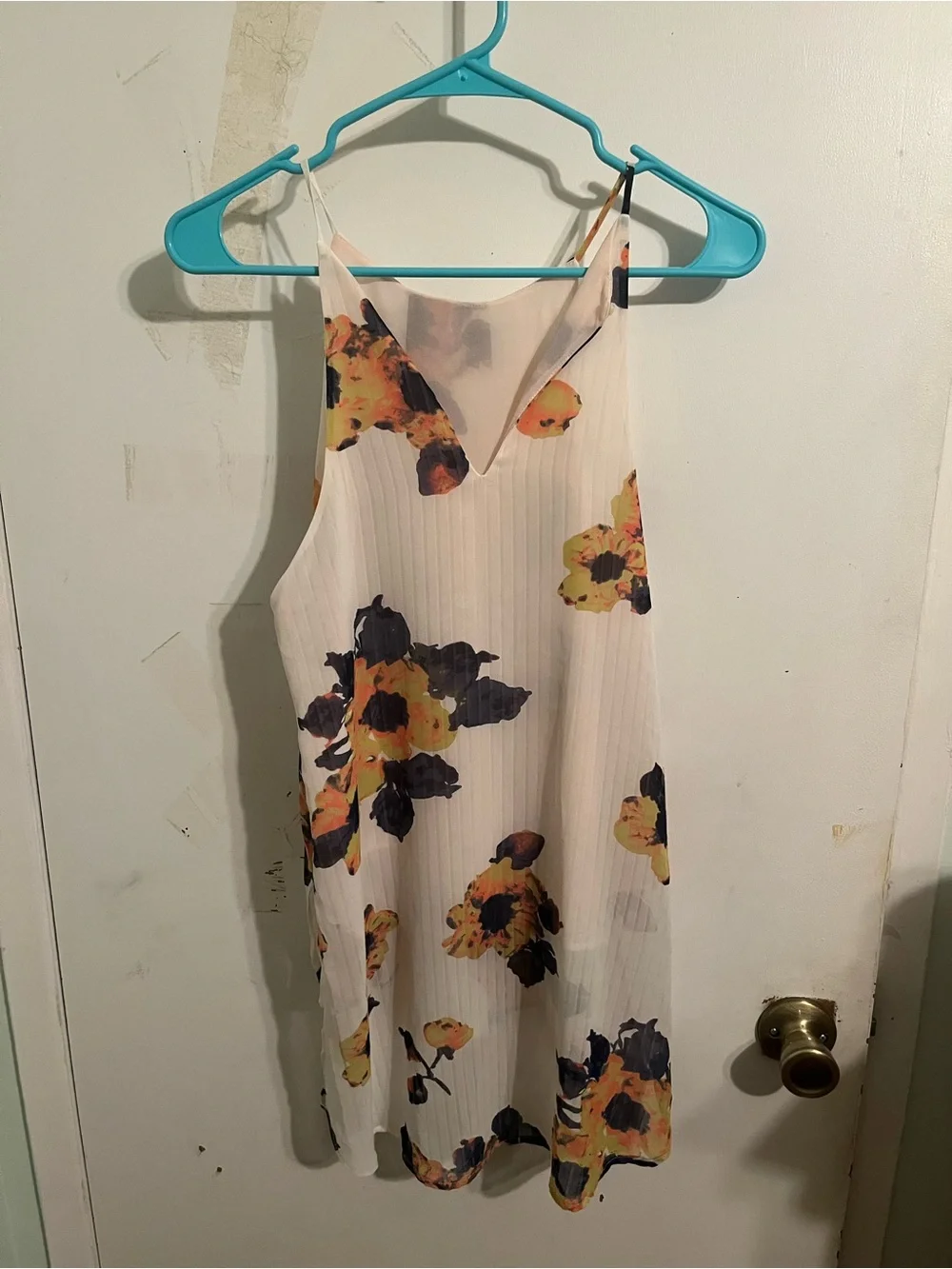 Floral short in Ivory and Yellow